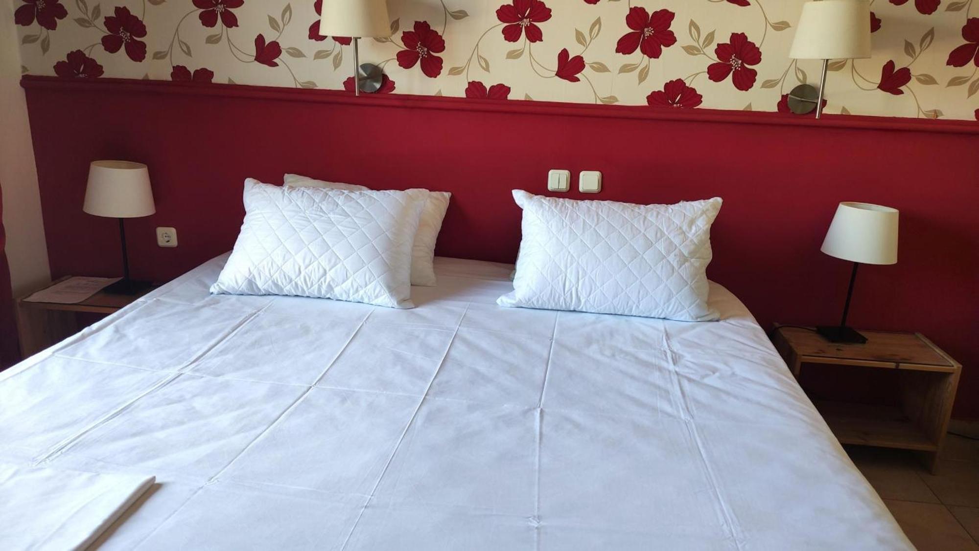 Okeania Seafront Rooms In كامينا فورلا المظهر الخارجي الصورة